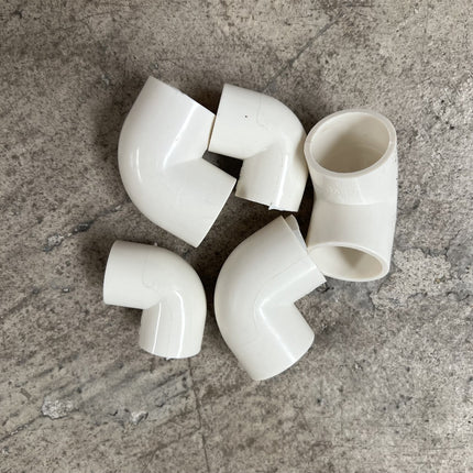 สถานที่เชื่อมต่อพื้นที่ PVC ขนาด 20mm , 25mm , 16mm ต่อตรงข้อต่อสามทางมุมฉากสี่ทางสี่ทางมุมฉากเพดานท่อน้ำลำธารเกษตร