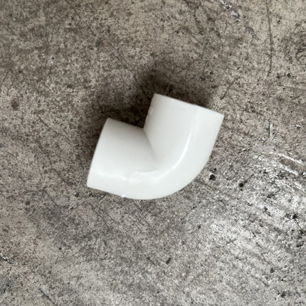 สถานที่เชื่อมต่อพื้นที่ PVC ขนาด 20mm , 25mm , 16mm ต่อตรงข้อต่อสามทางมุมฉากสี่ทางสี่ทางมุมฉากเพดานท่อน้ำลำธารเกษตร