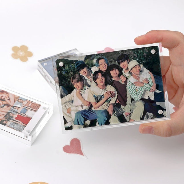 กรอบรูปอะคริลิคใส แบบตั้งโต๊ะ แบบแม่เหล็ก ขนาด 6,7 นิ้ว มีหน้าร้าน สินค้าพร้อมส่งในไทย