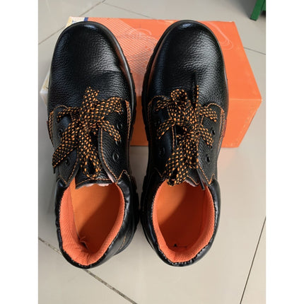 รองเท้าเซฟตี้  PU safety shoes รองเท้าแรงงาน รองเท้า คุณภาพสูง ไซส์ 39-44  สีดำ สินค้าในไทย