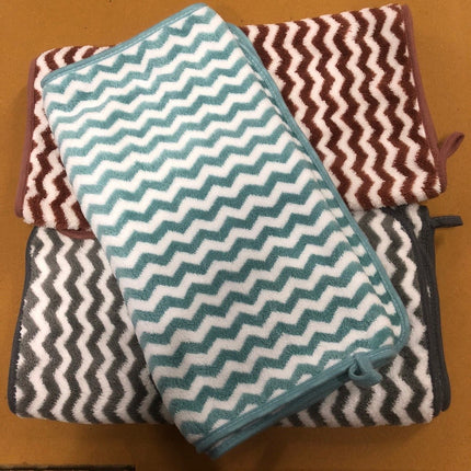 ผ้าเช็ดหน้า ผ้าเช็ดมือ ขนาด 30x30 cm,35x75 cm. ผ้าเช็ดตัวขนเป็ด ลายซิกแซก ผ้าขนหนู ผ้านุ่ม { 300 G. } สินค้าใน
