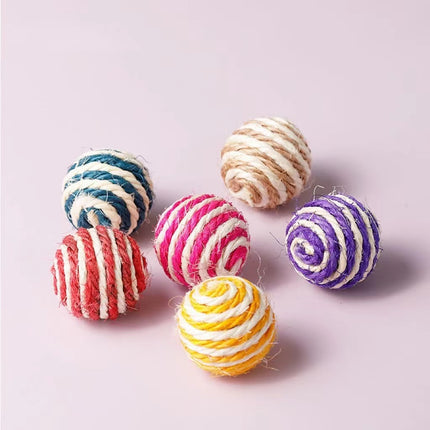 [พร้อมส่ง] คุณภาพแมวที่สมจริงของเล่นแมวตัวใหญ่เยี่ยมแมว (4.3ซม.) ลูกบอลเชือก คละสี ราคา/3 ชิ้น